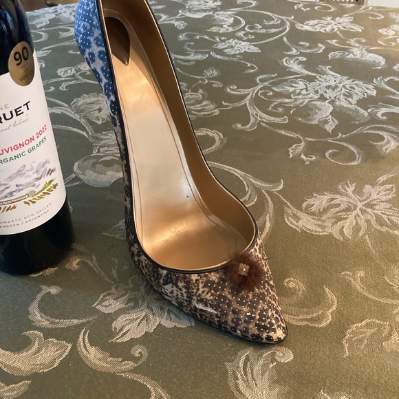 Women's Shoe bottle holder - Picture 1 of 3